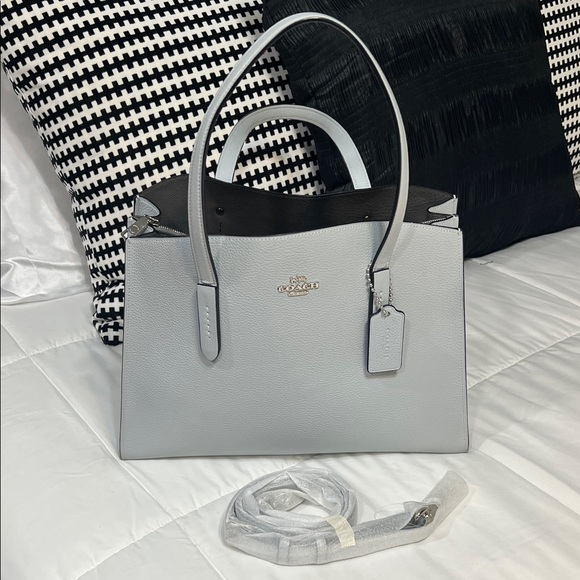 Coach Charlie Carryall - Picture 3 of 17